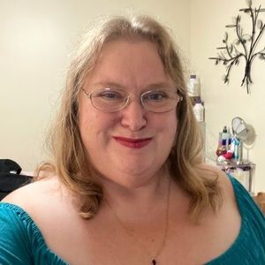 Meet your Posher, Vicki